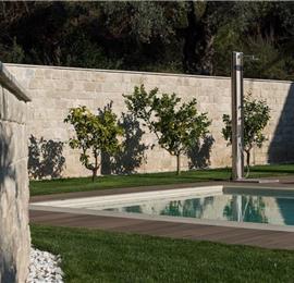 6 bedroom villa with pool and roof terrace, Sveti Stefan, sleeps 12